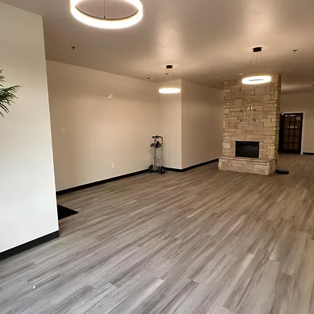 Willow E-Hotel